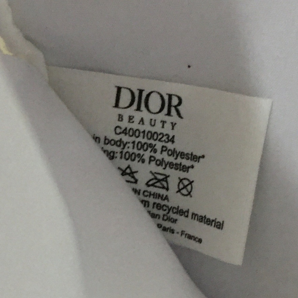 Dior zipper pouch soft material floral pattern embedded int material - Picture 7 of 10